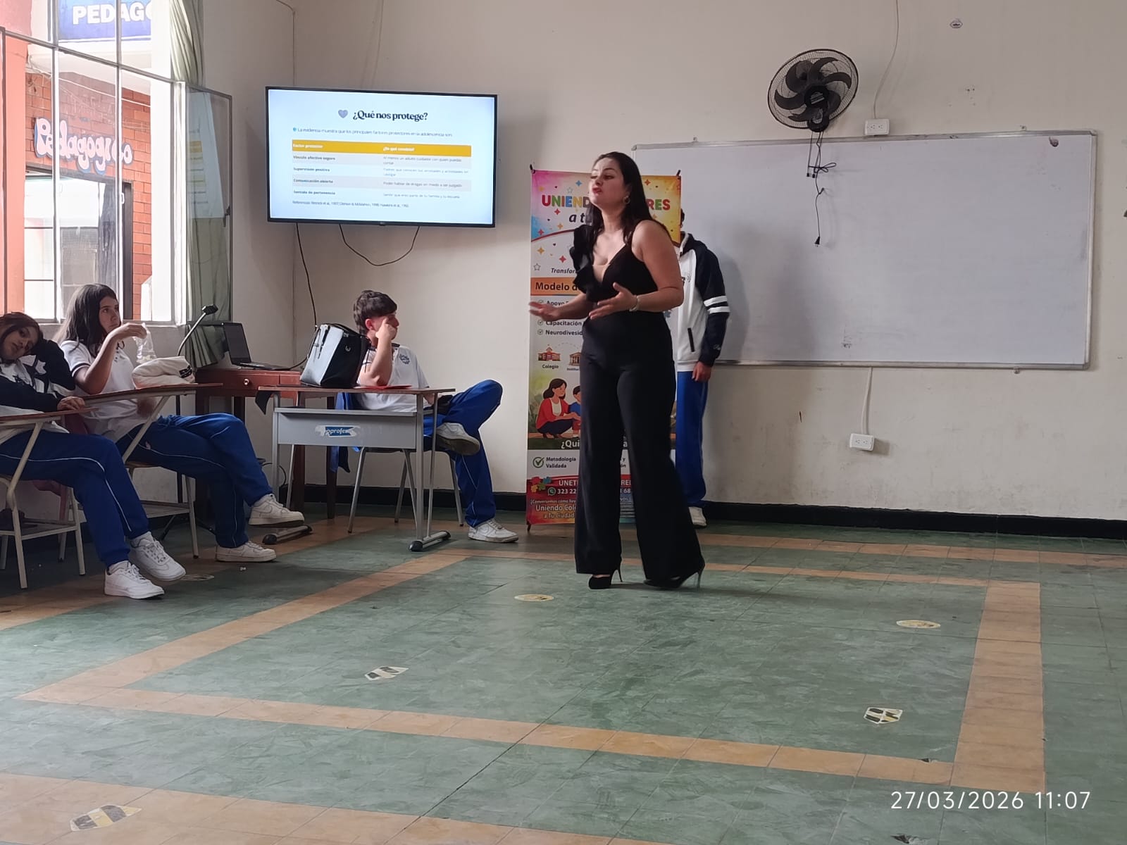 Explicación interactiva en el aula — Foto 2