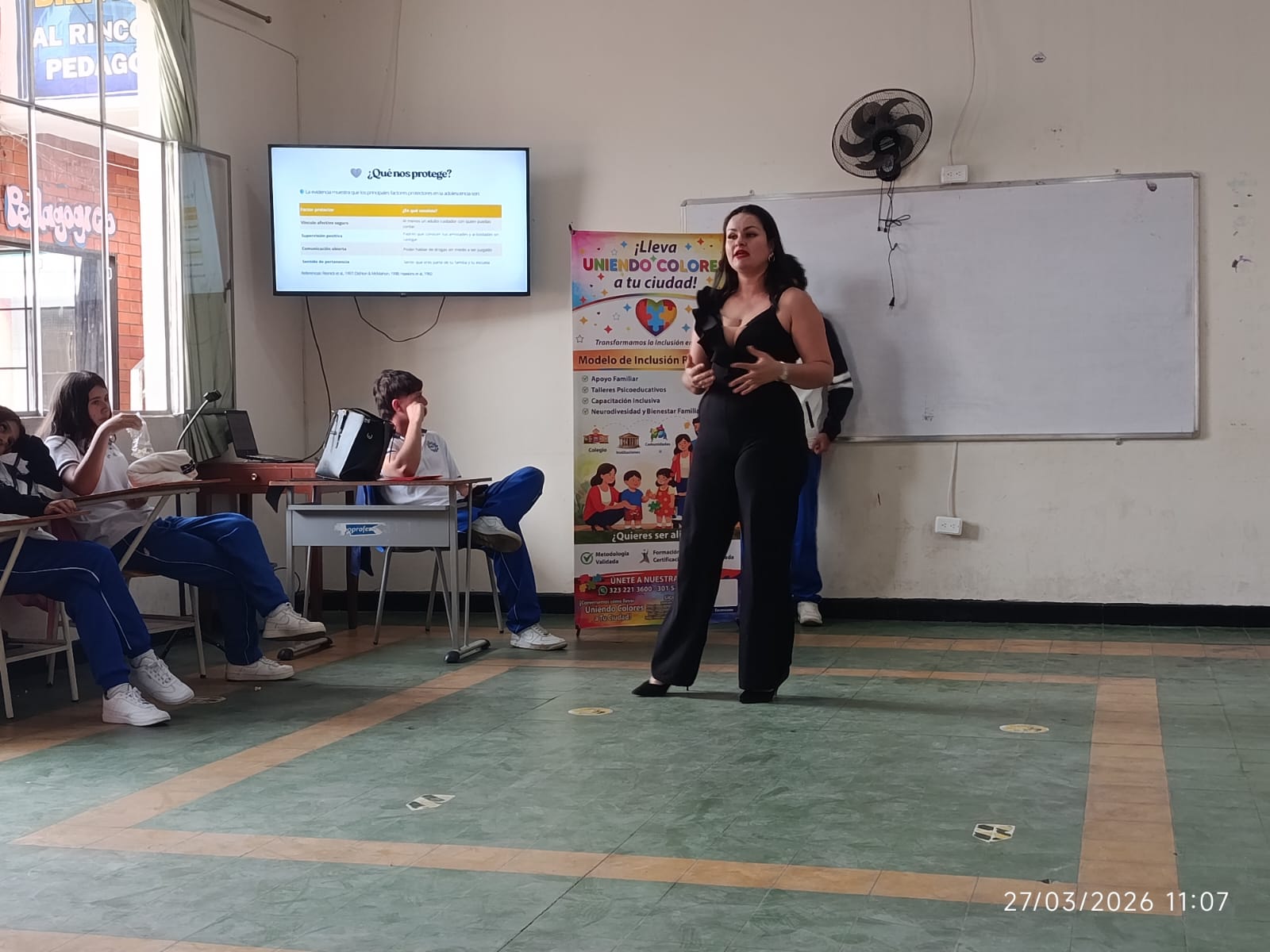 Acompañamiento a los jóvenes en grupo — Foto 3